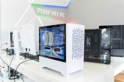 Gaming PC Vita - AMD Ryzen 7 7700 / AMD RX 9070 XT 16GB / 32GB / 1TB NVMe / Air 140
