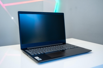 (Употребяван) лаптоп Lenovo V15 G1 IML - 15.6" 1920x1080, Intel Core i3-10110U, 12GB DDR4, 256GB NVMe