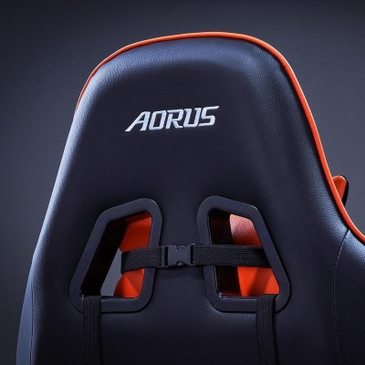 Gigabyte Aorus AGC310, Black and Orange