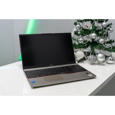 Fujitsu Lifebook U7511 - Intel 5-1135G7 / 8 RAM / 240 SSD / 15.6" Full HD