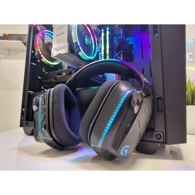 Геймърски слушалки Logitech G933 Artemis Spectrum (употребявани)