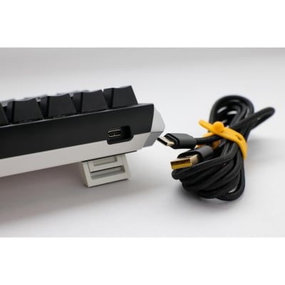 Ducky One 3 Classic SF 65%, Hotswap Cherry MX Black, RGB, PBT Keycaps