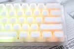 Ducky професионална геймърска механична клавиатура Professional Gaming Mechanical Keyboard One 3 Mini Aura White -  Cherry MX RGB Brown [Tactile]