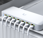 8-портов GbE PoE комутатор Ubiquiti UniFi Ultra (202W) USW-Ultra-210W